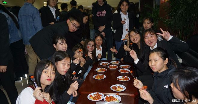 亚洲精品中文字幕久久久久下载