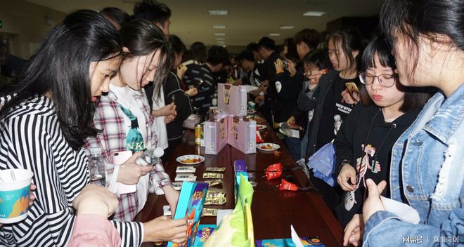 隔壁机长大叔是饿狼番外