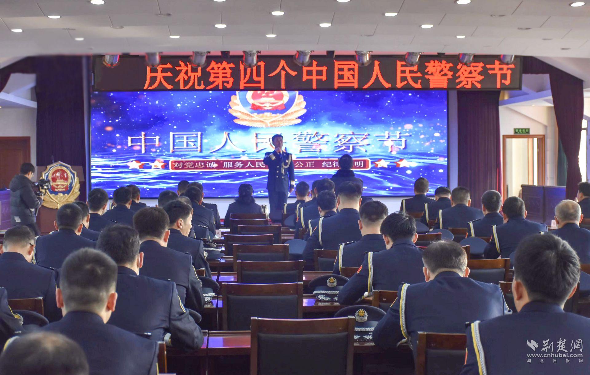 需要臀山 塑造臀部上侧饱满度