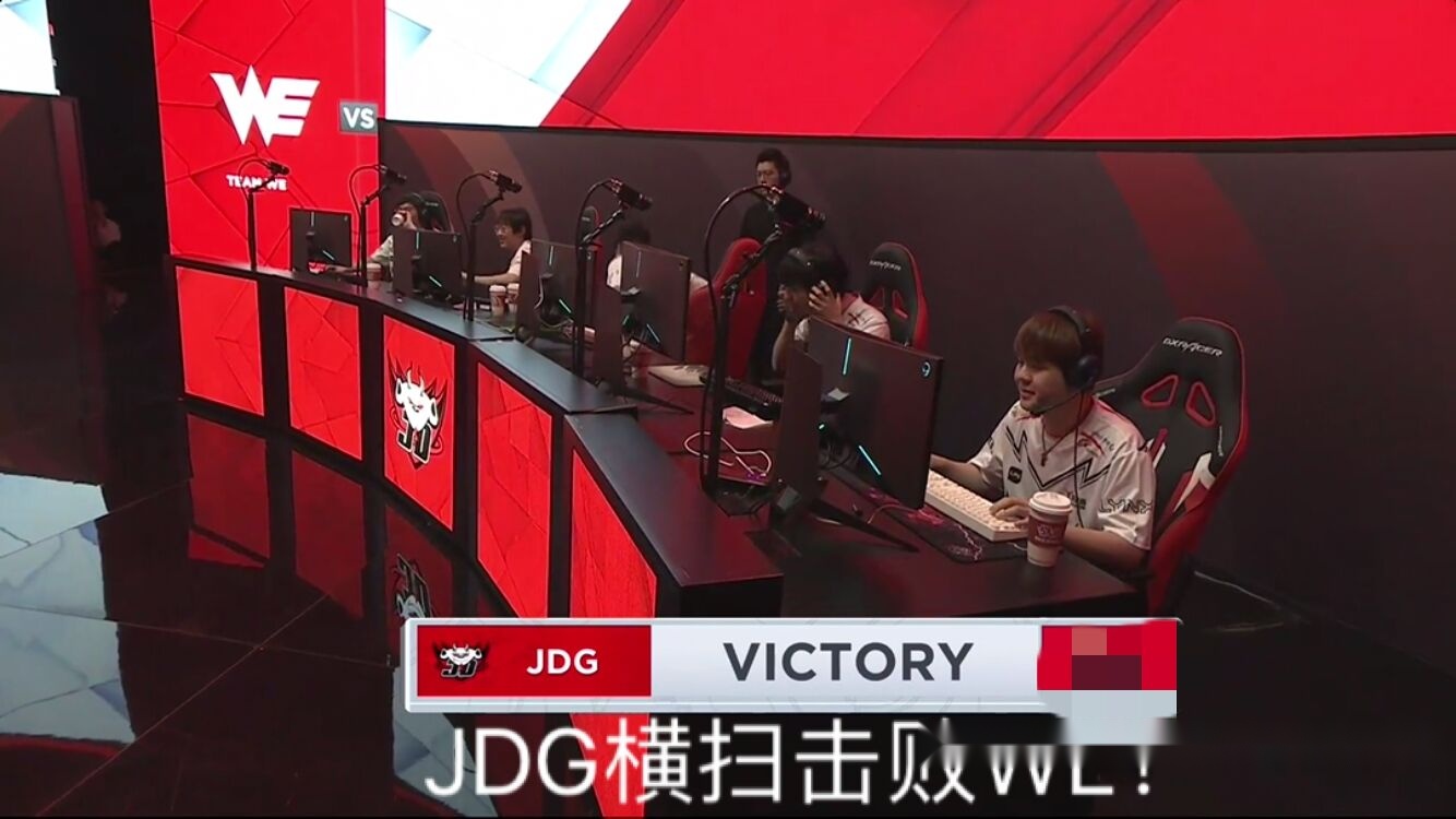 比啄木鸟拍的好 