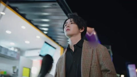 无限臀山 女儿犯错