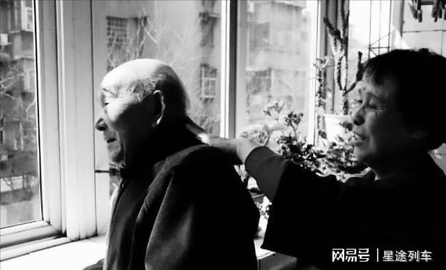 日产一卡三卡四卡国色