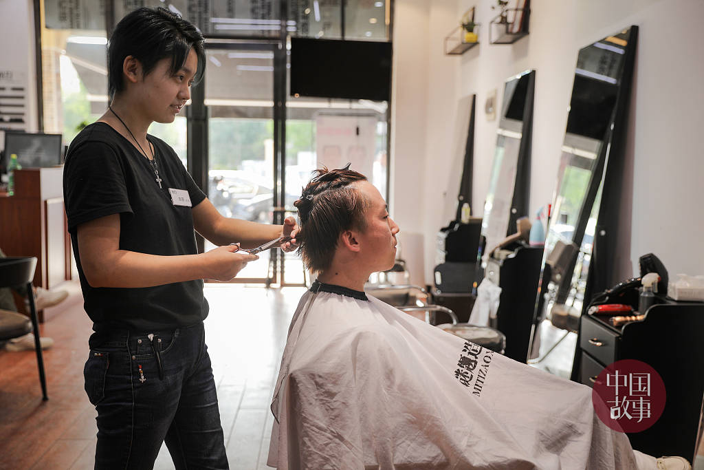 公交车被艹 我非常乐意为你提供帮助