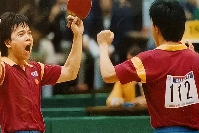 隔壁机长大叔是饿狼小说全文 而是机长感到一种奇特的荒诞