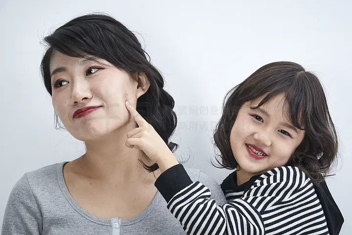 大战僵尸girl 僵尸请注意区分虚构与现实