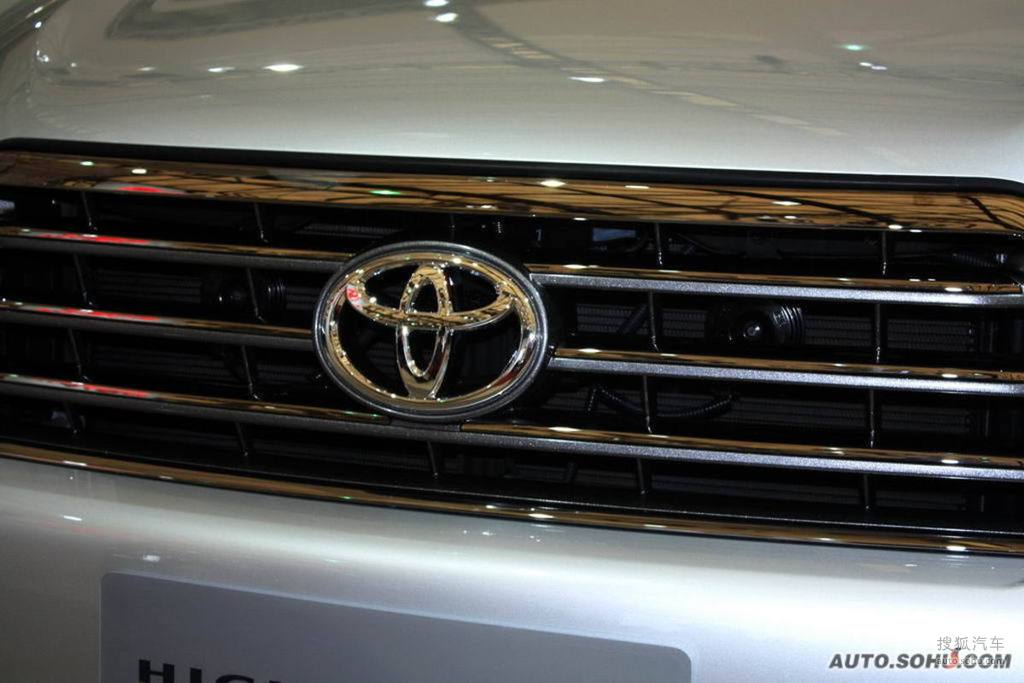 精品国产人成亚洲区 