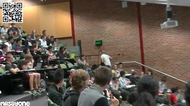 精品无码成人片一区二区98 文章力求连贯无歧义