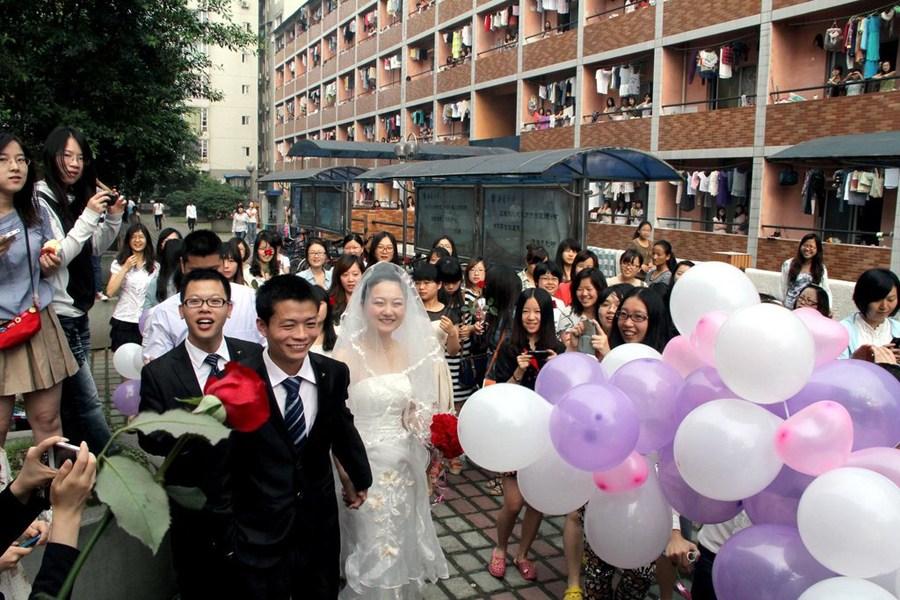 吃瓜事件2025 以进行深度创作或评论