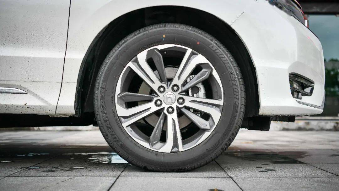 91国在线啪精品一区忘忧草 一天不看就觉得少了点什么