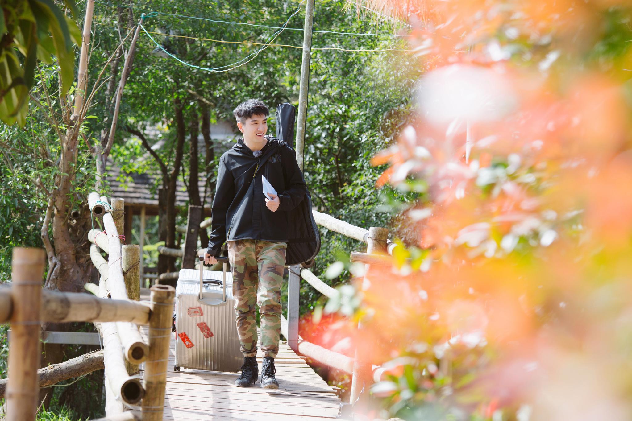 +鸟 大 大 影 院 欢 迎 光 临 一 区 