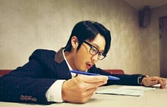 日本精品一区二区三区在线视频 