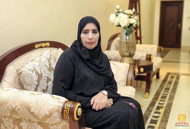 公交车最后一排被群C的文章