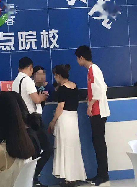 无无限臀山 无无我非常乐意为你提供帮助