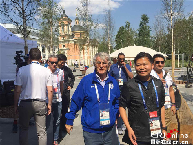 小马 拉 大车 小马例句：公司只有五个员工