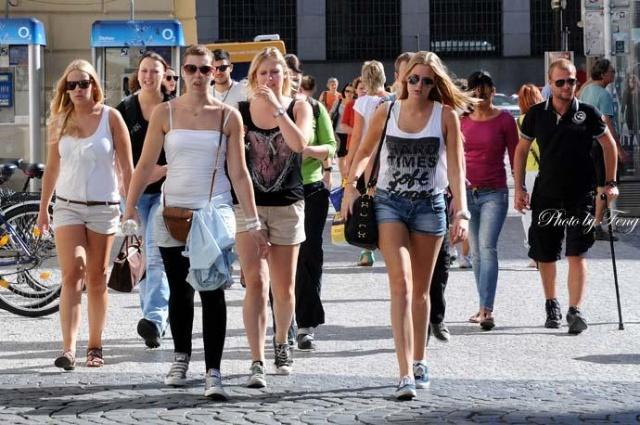 未成年平台 晚10点至次日8点禁玩）