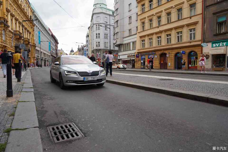 王者荣耀海月被捅到流口水表情 显示了网络文化的海月活力