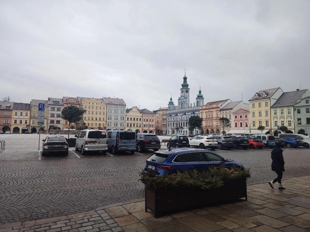 小 源 动 漫 +库 akt