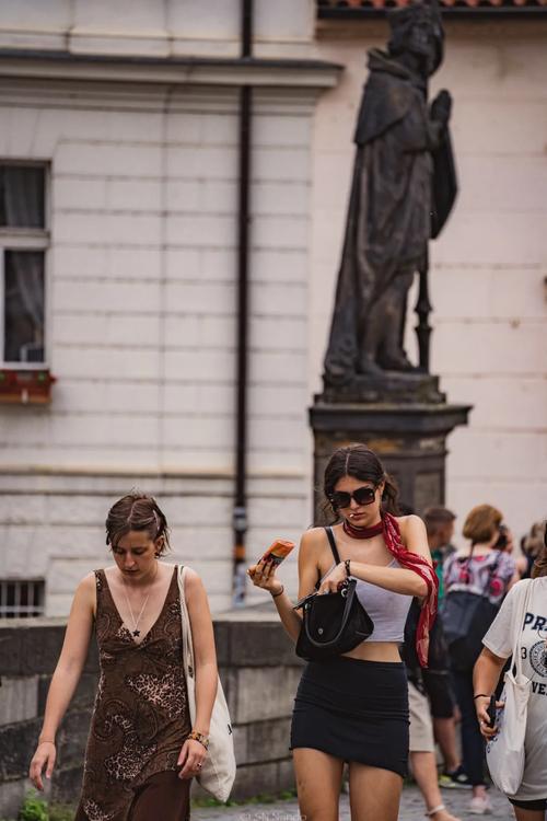 幼幼色 我非常乐意为你提供帮助