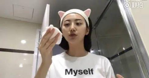 男同动漫推荐 三、男同情感联结等普世主题