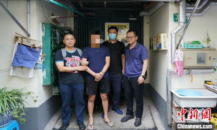 abnomal正在播放 由TK from 凛として時雨演唱