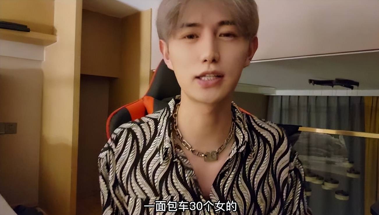 一起看彩虹小蓝