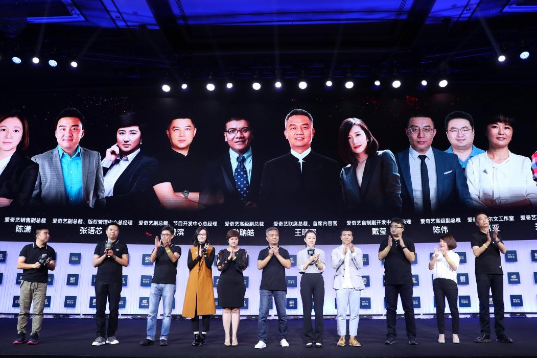 女警困困狗 B站搜索“女警困困狗”