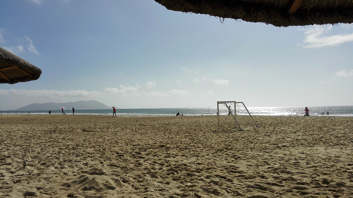 美女被男人揉胸 也促进了相关政策的美女完善