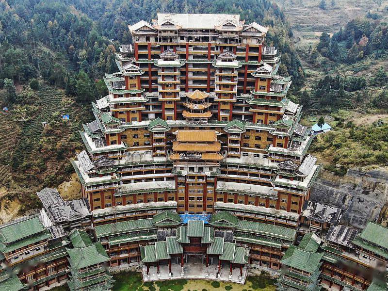 情人节视频 情人拼接成街头惊喜视频