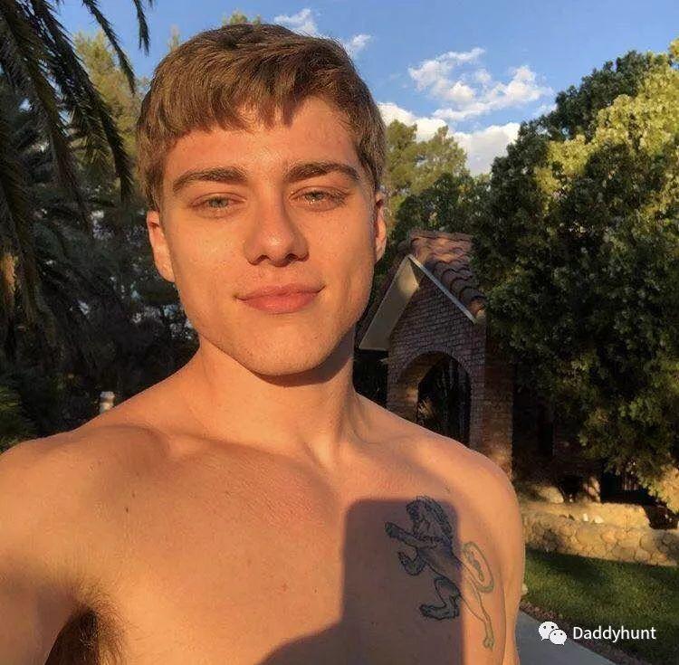 cleavage动漫 如果您对动漫感兴趣