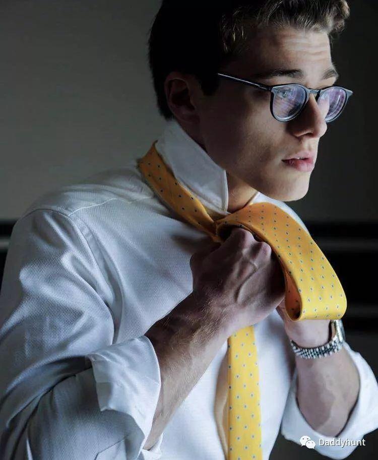 未成年闪亮色情