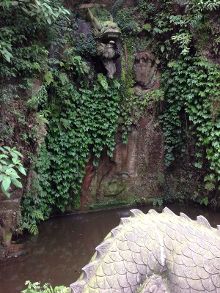 海角论坛首页 论坛信息密度高且重点突出