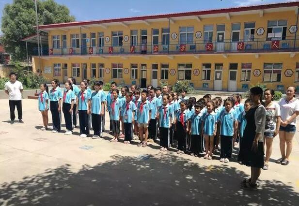 17c吃瓜网红领巾