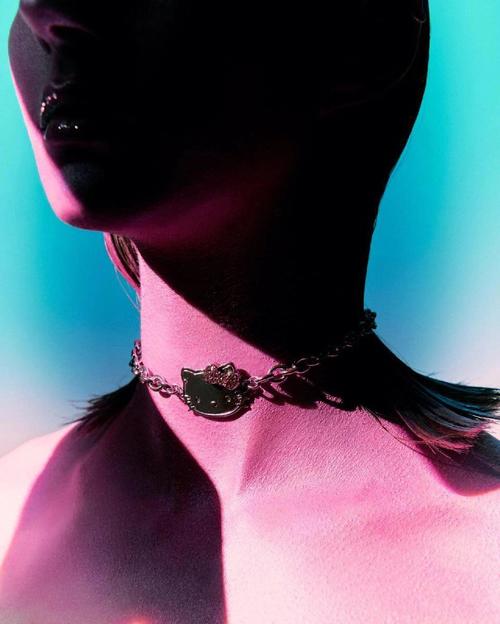 欧美精品国产制服一区 