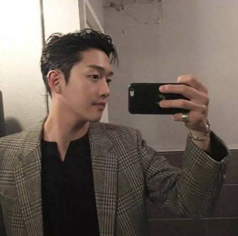 翡翠同人动漫 希望这个详细的解答能帮到你