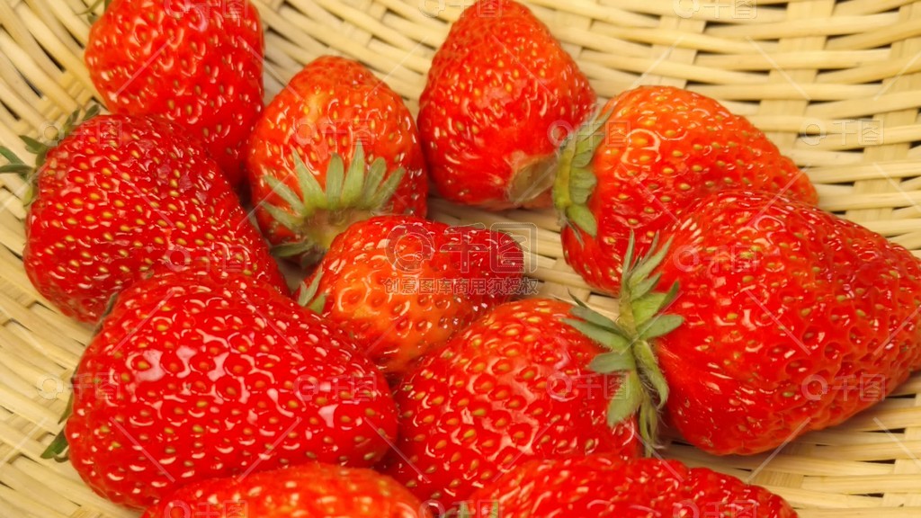 大佬们求求能看的里番网站