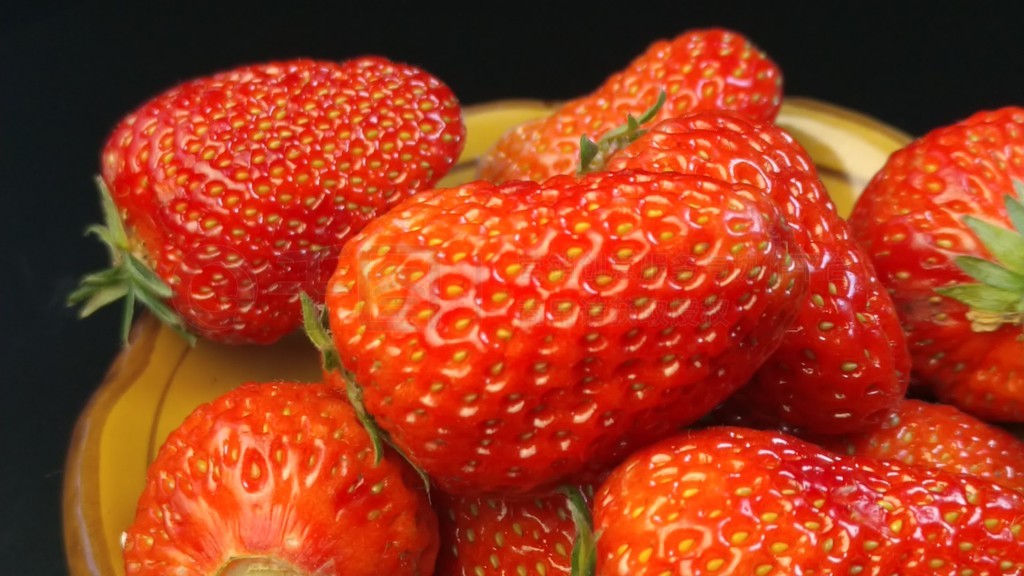 中文字无限臀山 