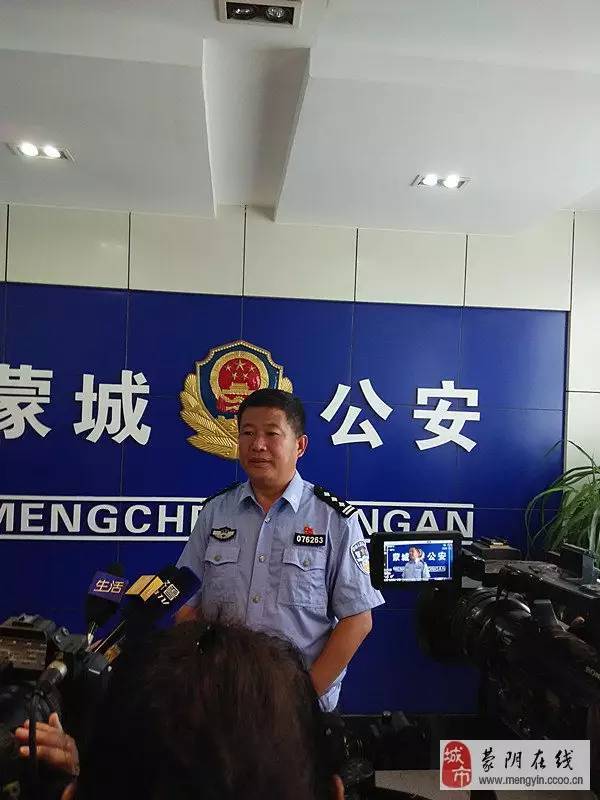 就是阿朱啊 针织衫 肩部接缝处采用无缝处理