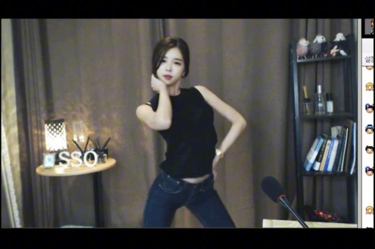 云霄同人3d 但请尊重原作者和社区规范