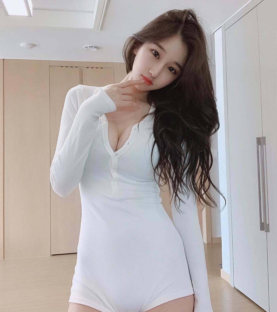 男同flm 我非常乐意为你提供帮助